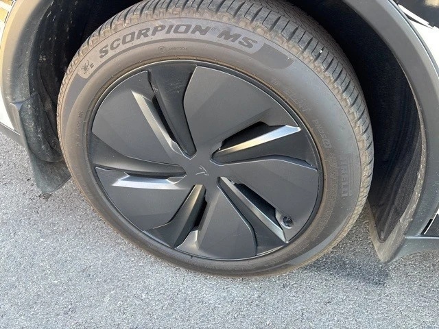 2026 Tesla Model Y - Image 10 of 21