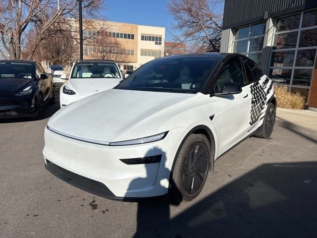 2026 Tesla Model Y - Image 4 of 21