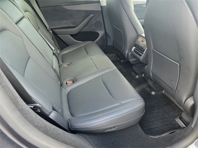 2026 Tesla Model Y - Image 16 of 21