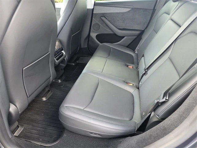 2026 Tesla Model Y - Image 11 of 21