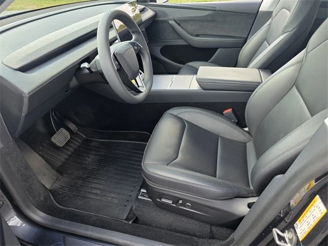 2026 Tesla Model Y - Image 10 of 21