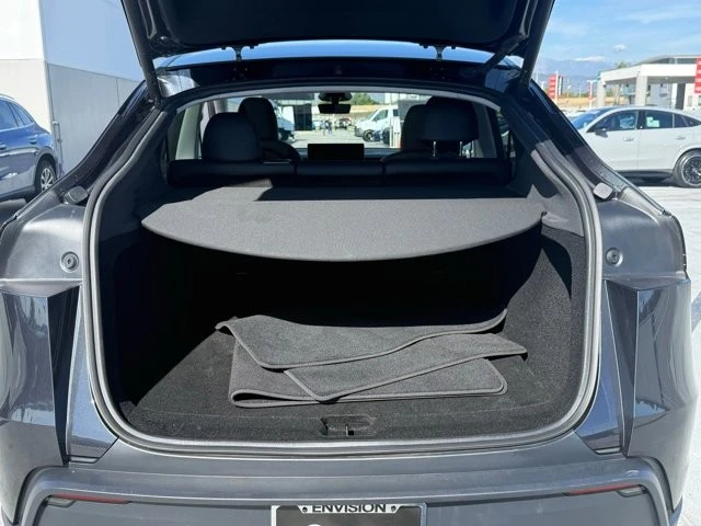 2026 Tesla Model Y - Image 15 of 21
