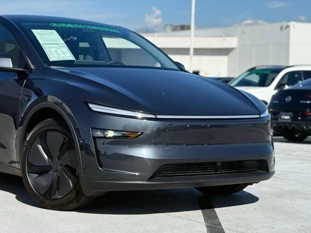2026 Tesla Model Y - Image 4 of 21