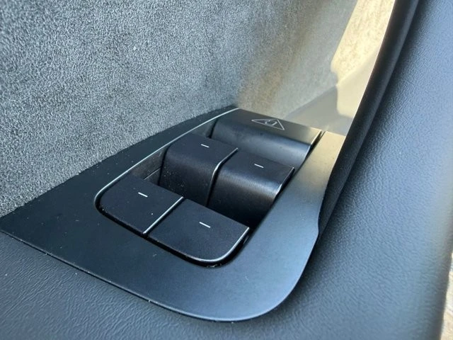 2026 Tesla Model Y - Image 19 of 21