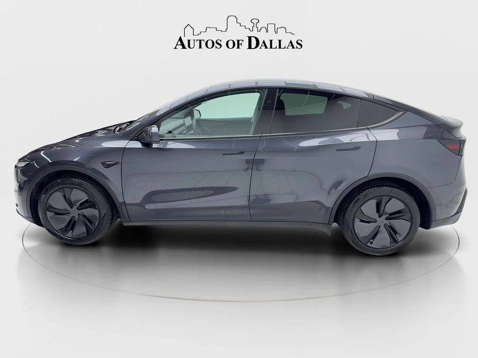 2026 Tesla Model Y - Image 5 of 21