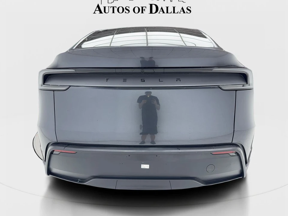 2026 Tesla Model Y - Image 10 of 21