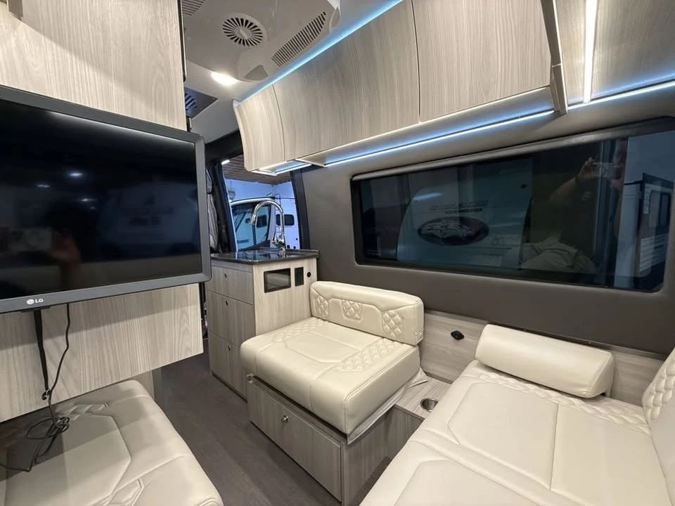 2026 Mercedes-Benz VS30 Sprinter - Image 13 of 19