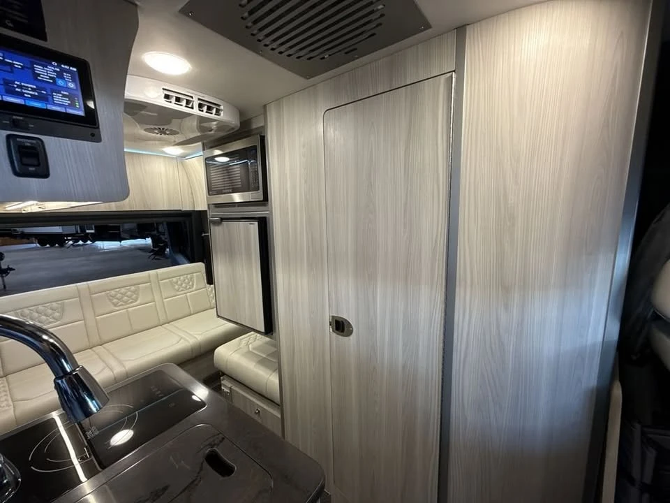 2026 Mercedes-Benz VS30 Sprinter - Image 11 of 19