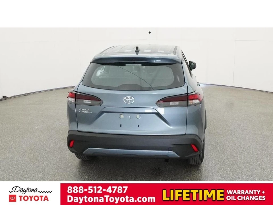 2026 Toyota Corolla Cross - Image 7 of 12