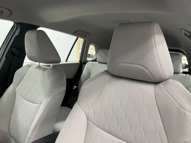 2026 Toyota Corolla Cross - Image 17 of 21