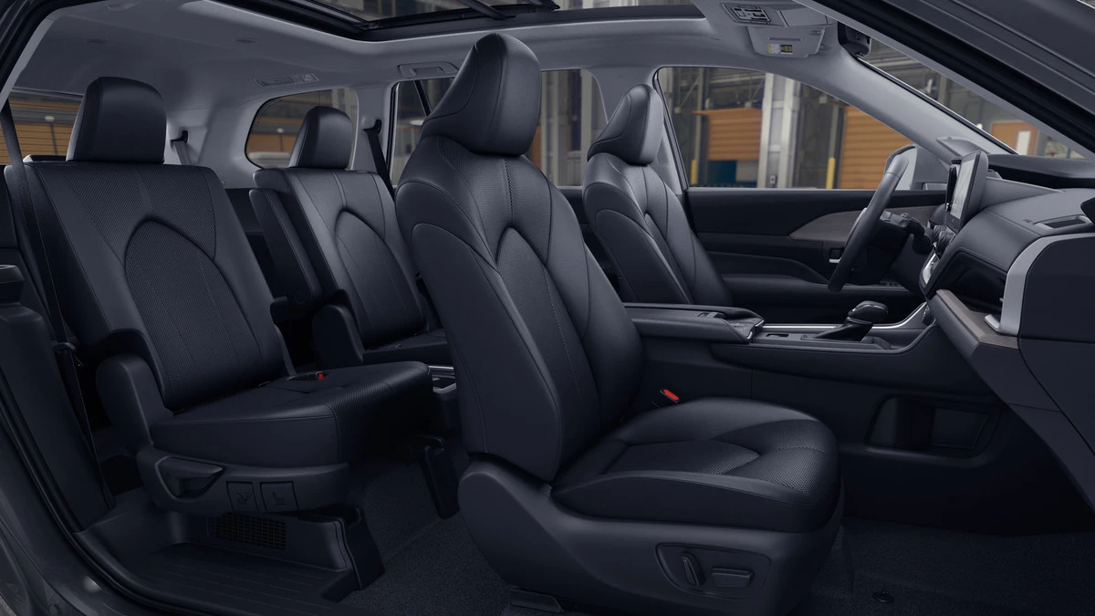 2026 Toyota Highlander - Image 9 of 10