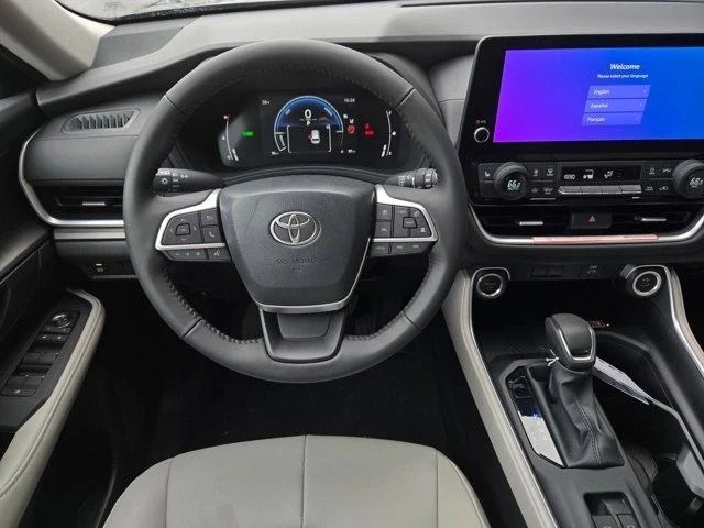 2026 Toyota Highlander - Image 13 of 26