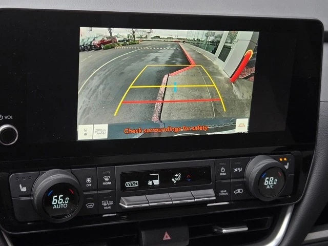 2026 Toyota Highlander - Image 15 of 26