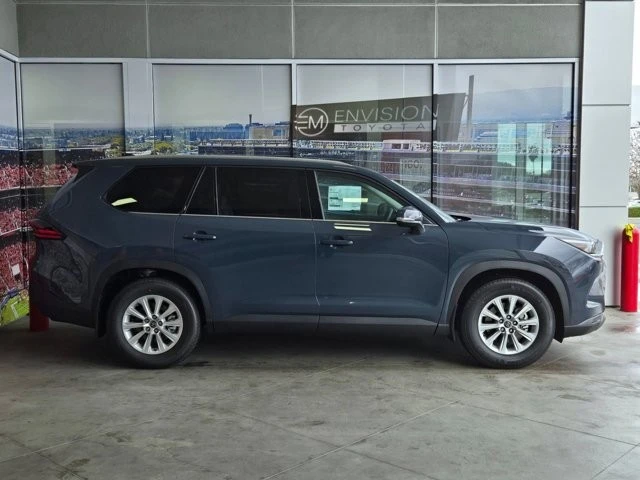 2026 Toyota Highlander - Image 4 of 26