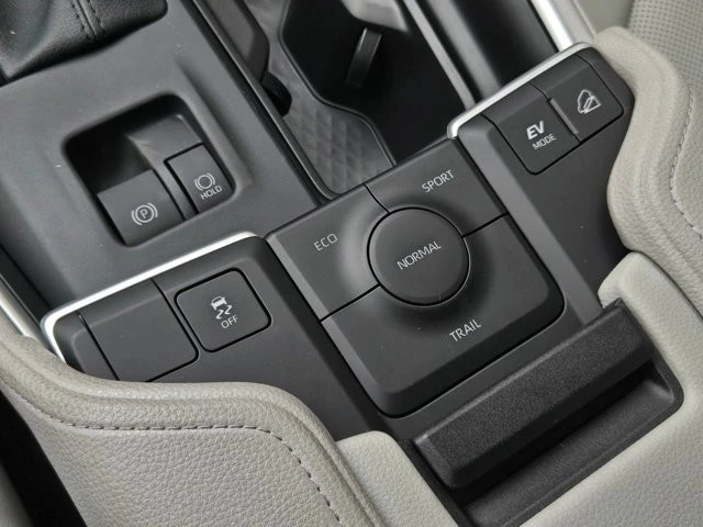 2026 Toyota Highlander - Image 18 of 26
