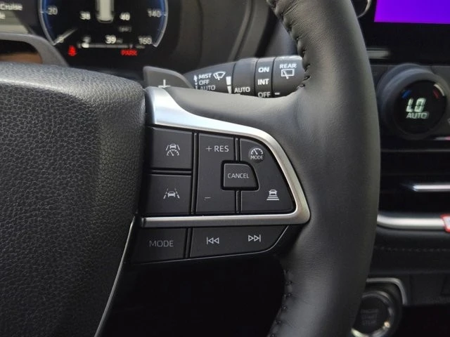 2026 Toyota Highlander - Image 23 of 30