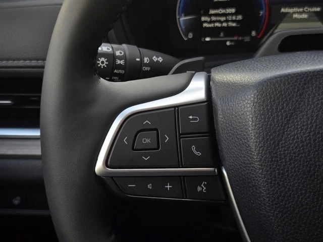 2026 Toyota Highlander - Image 24 of 30