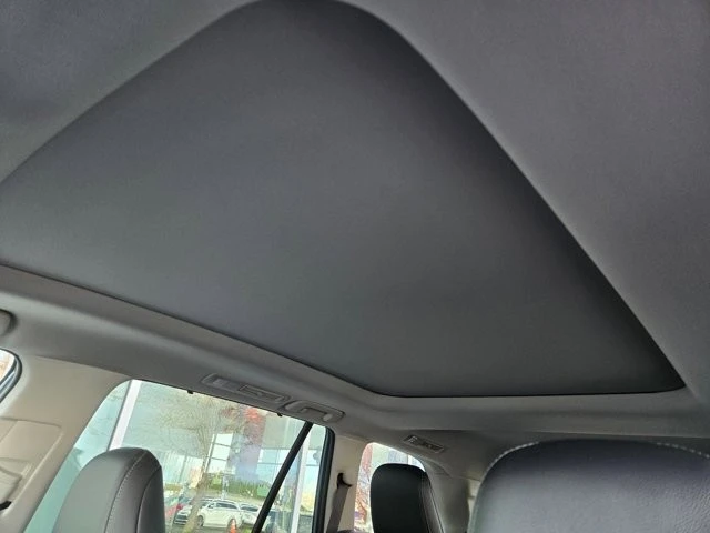 2026 Toyota Highlander - Image 18 of 30