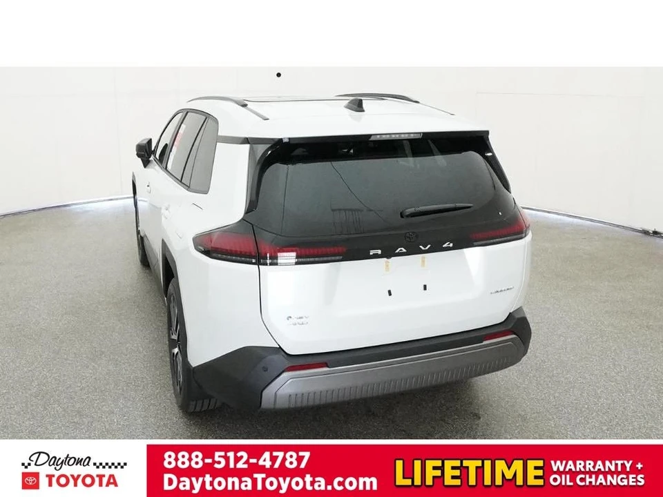 2026 Toyota RAV4 5th Gen - Image 6 of 12
