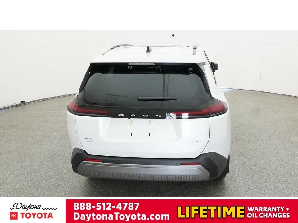 2026 Toyota RAV4 5th Gen - Image 7 of 12