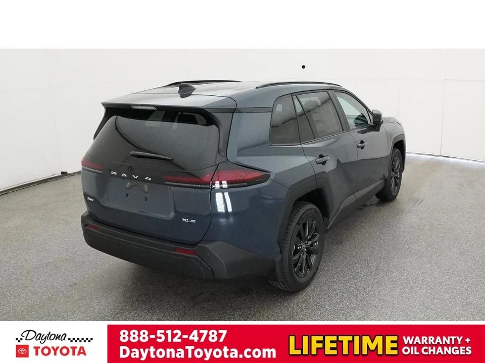2026 Toyota RAV4 5th Gen - Image 8 of 12