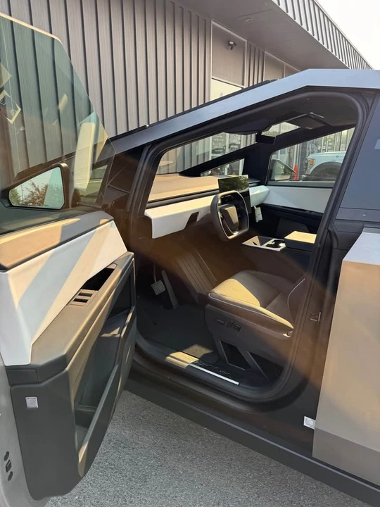 2026 Tesla Cybertruck - Image 8 of 13