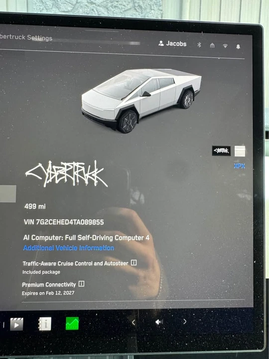 2026 Tesla Cybertruck - Image 11 of 13