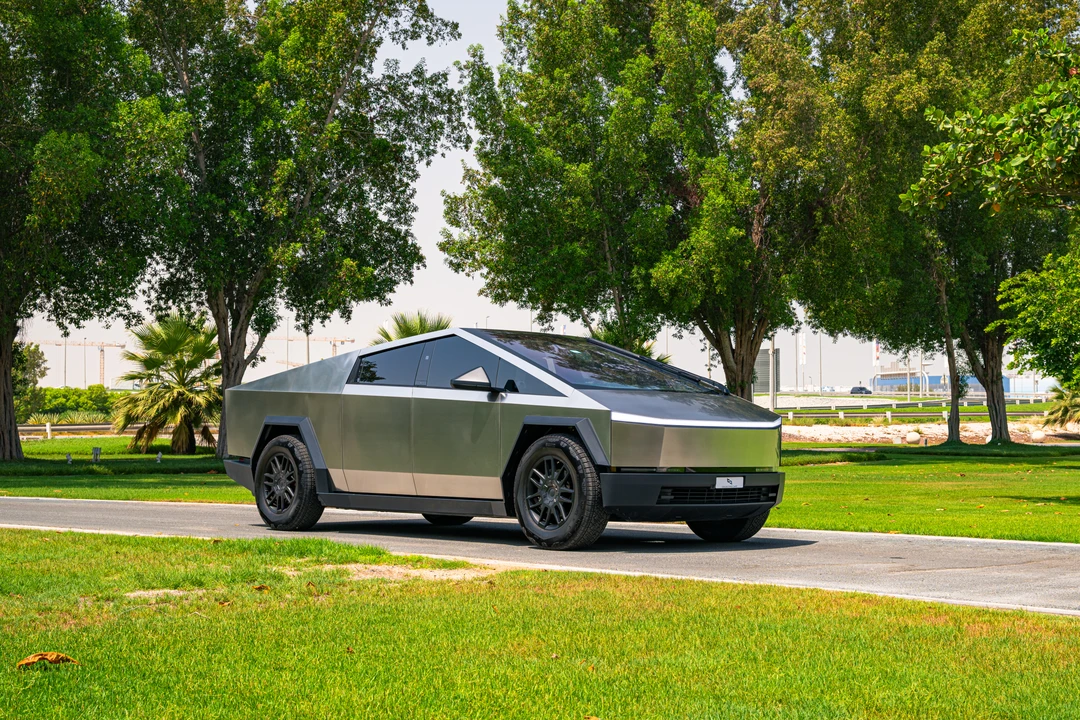 2026 Tesla Cybertruck - Image 3 of 31