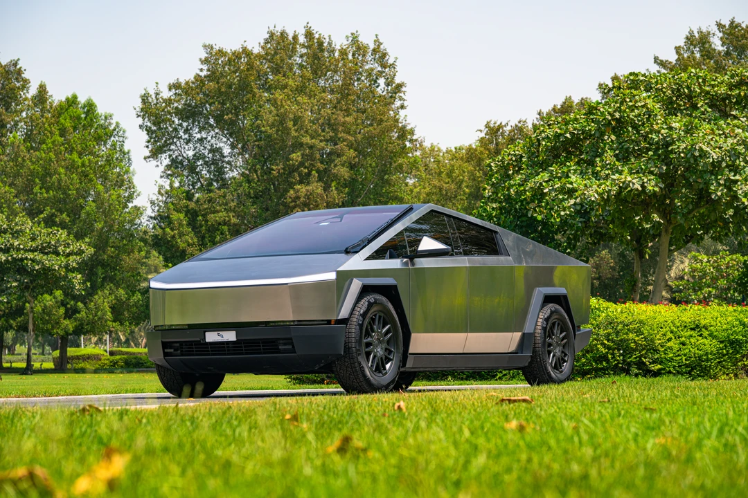 2026 Tesla Cybertruck - Image 9 of 31