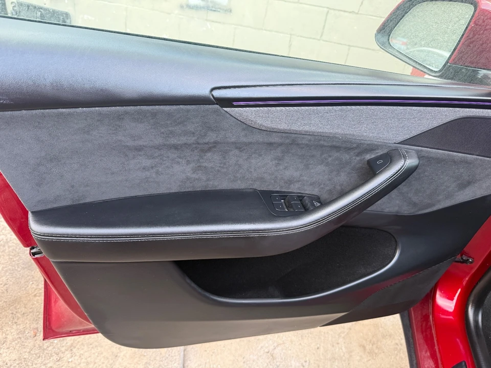 2026 Tesla Model Y - Image 5 of 16