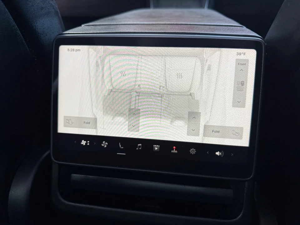 2026 Tesla Model Y - Image 13 of 16