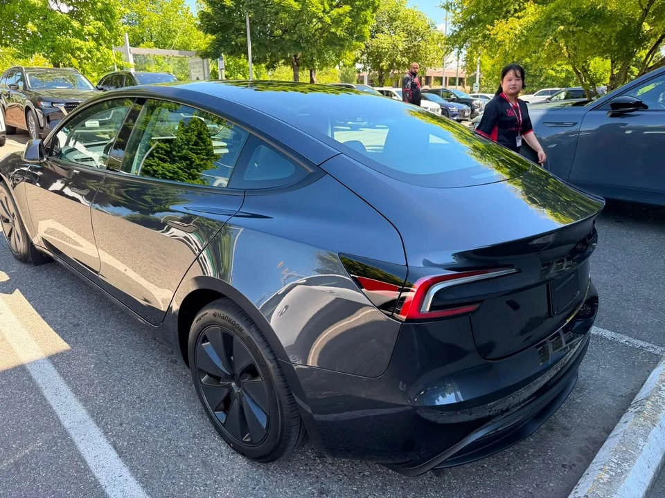 2026 Tesla Model 3 - Image 4 of 8