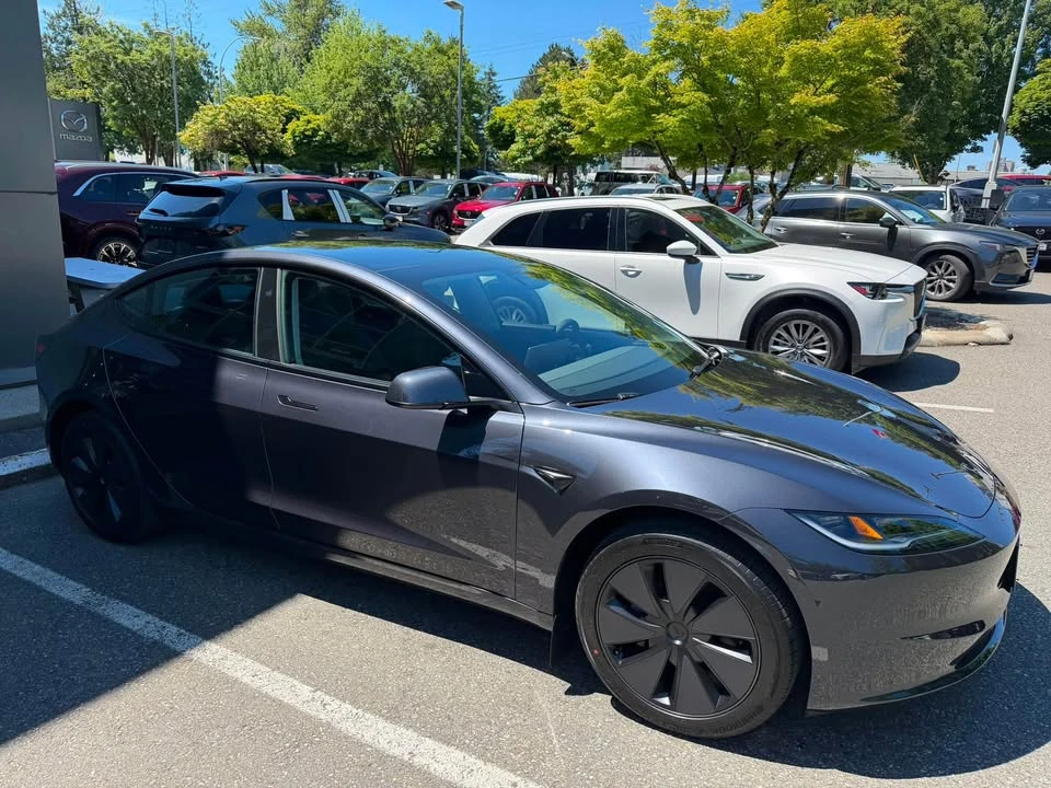 2026 Tesla Model 3 - Image 3 of 8