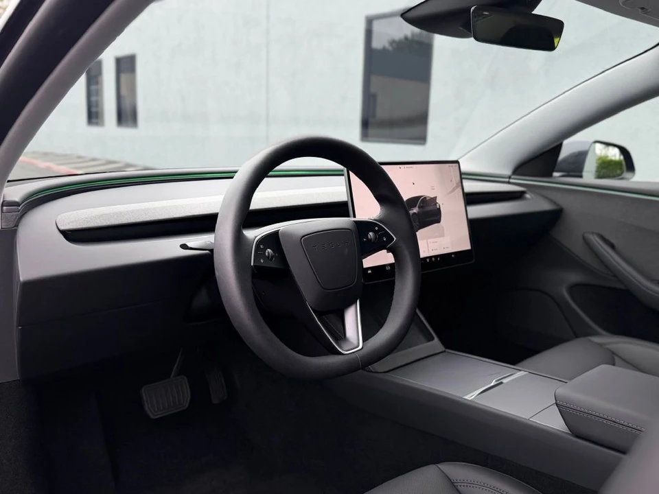 2026 Tesla Model S - Image 11 of 15