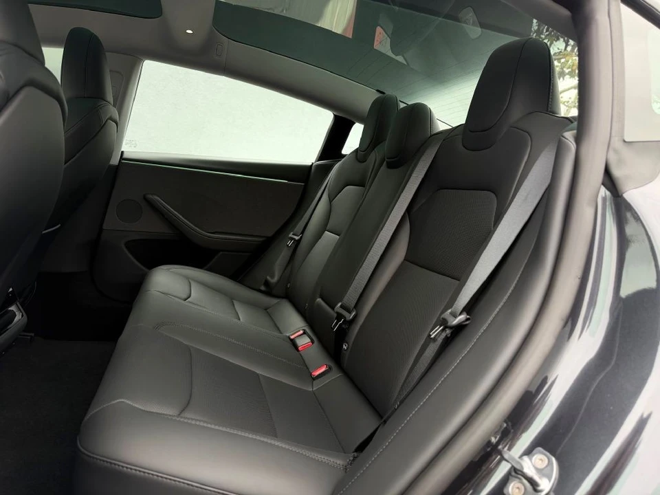 2026 Tesla Model S - Image 14 of 15
