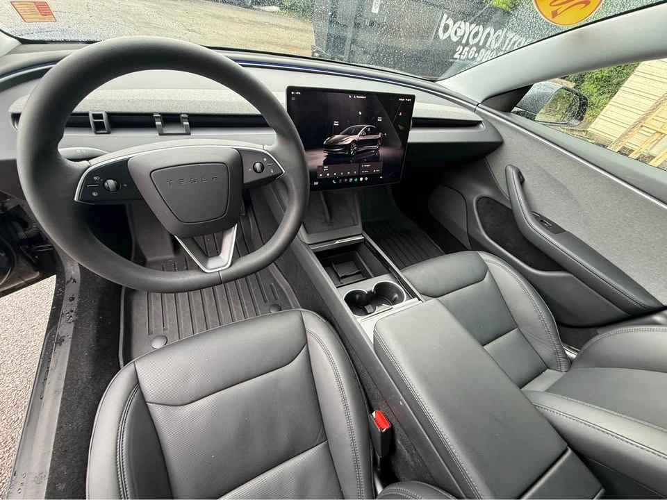2026 Tesla Model 3 - Image 10 of 15