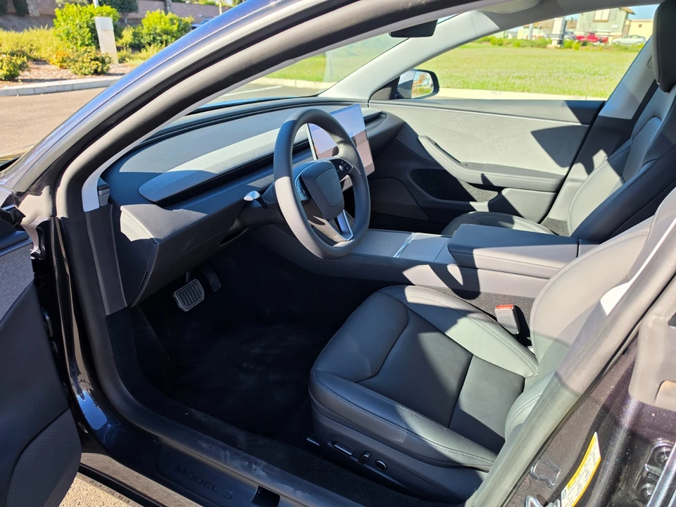 2026 Tesla Model 3 - Image 17 of 20