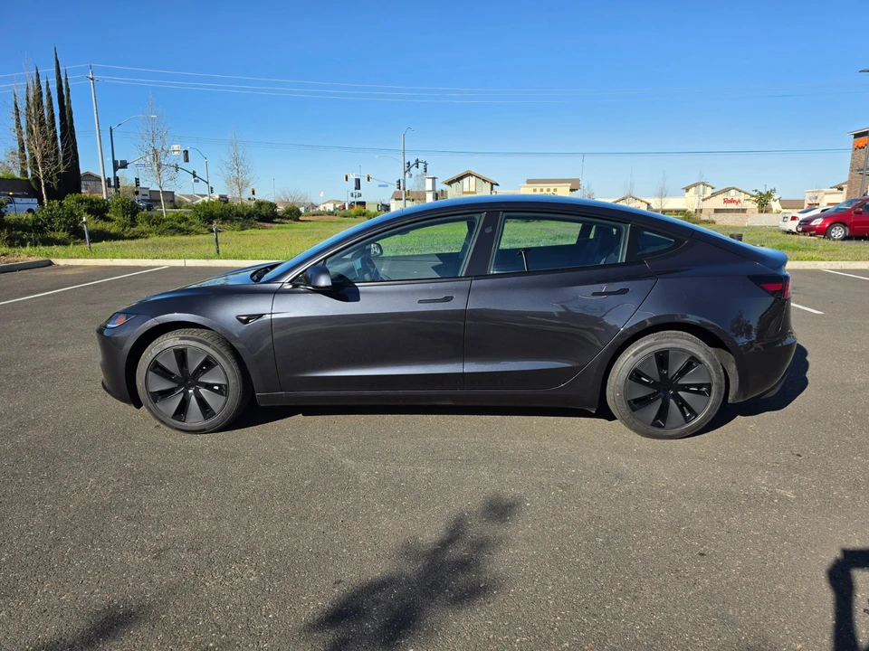 2026 Tesla Model 3 - Image 8 of 20