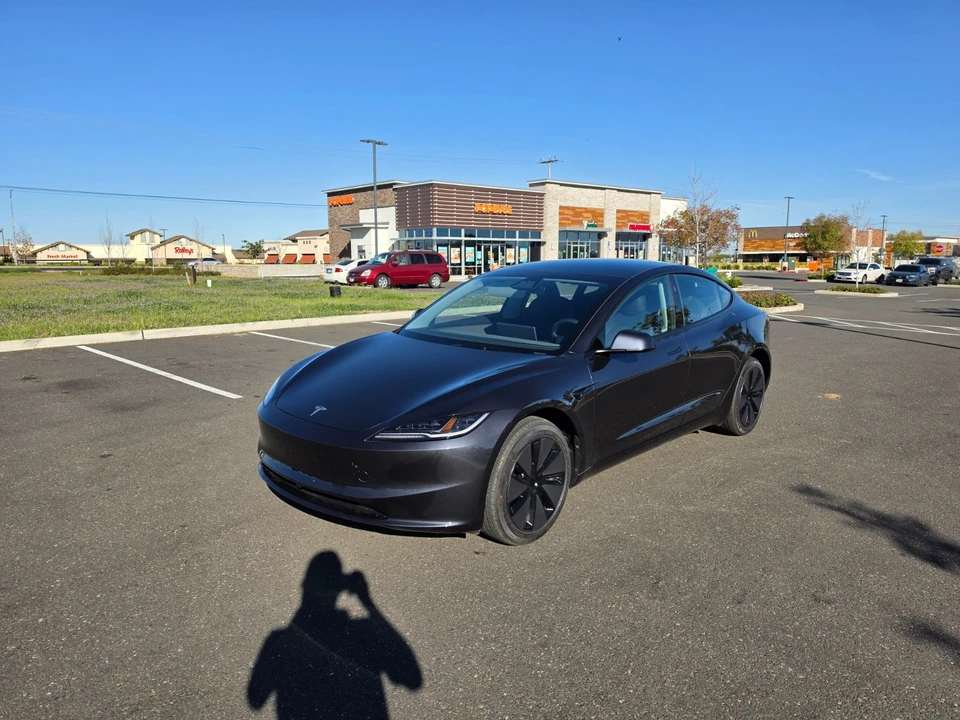 2026 Tesla Model 3 - Image 2 of 20