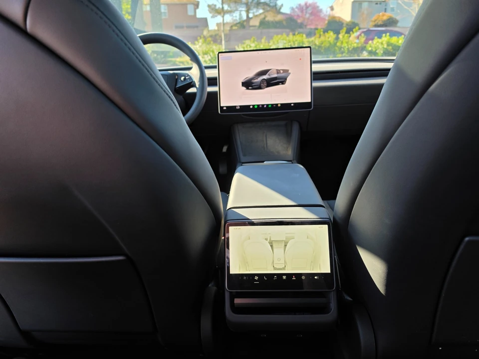 2026 Tesla Model 3 - Image 16 of 20