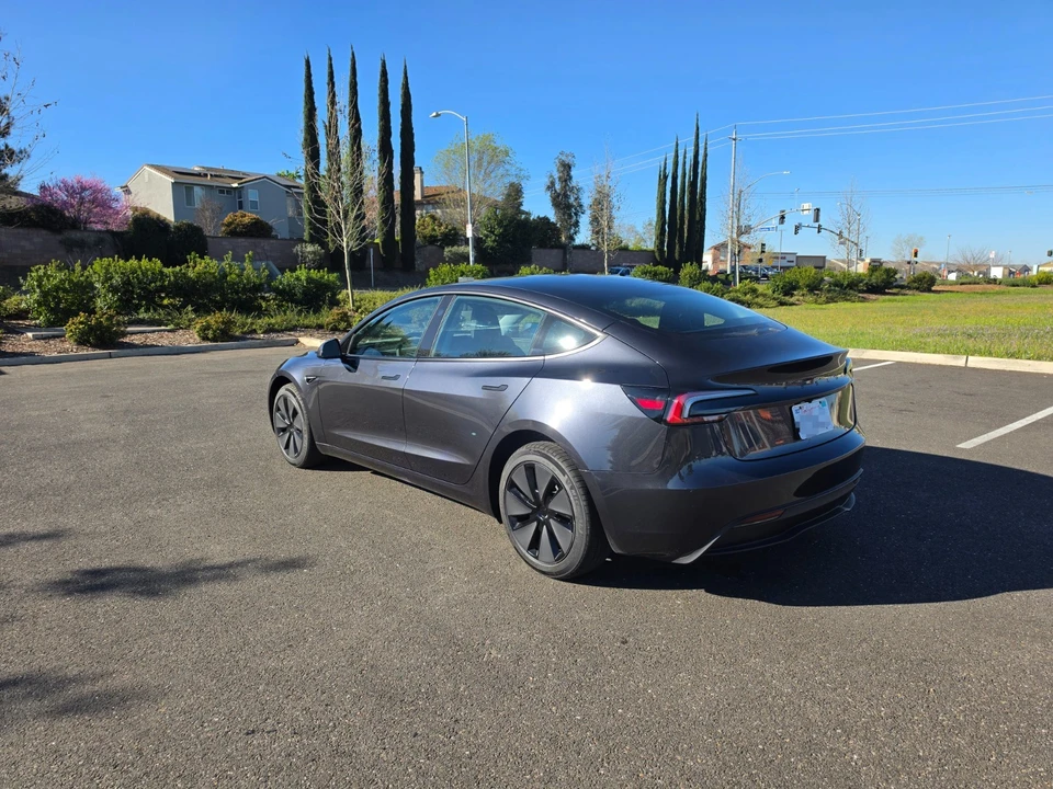 2026 Tesla Model 3 - Image 4 of 20