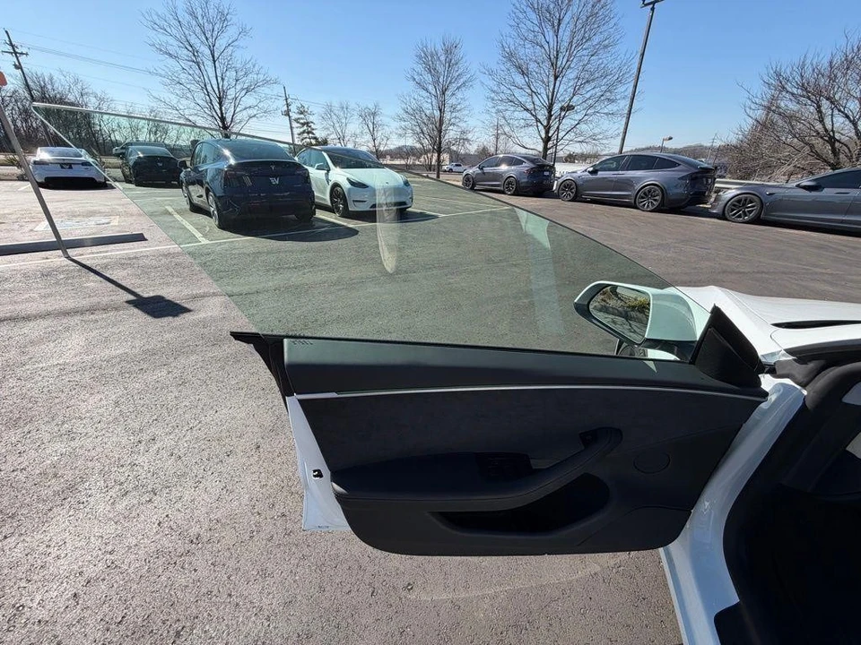 2026 Tesla Model 3 - Image 7 of 16