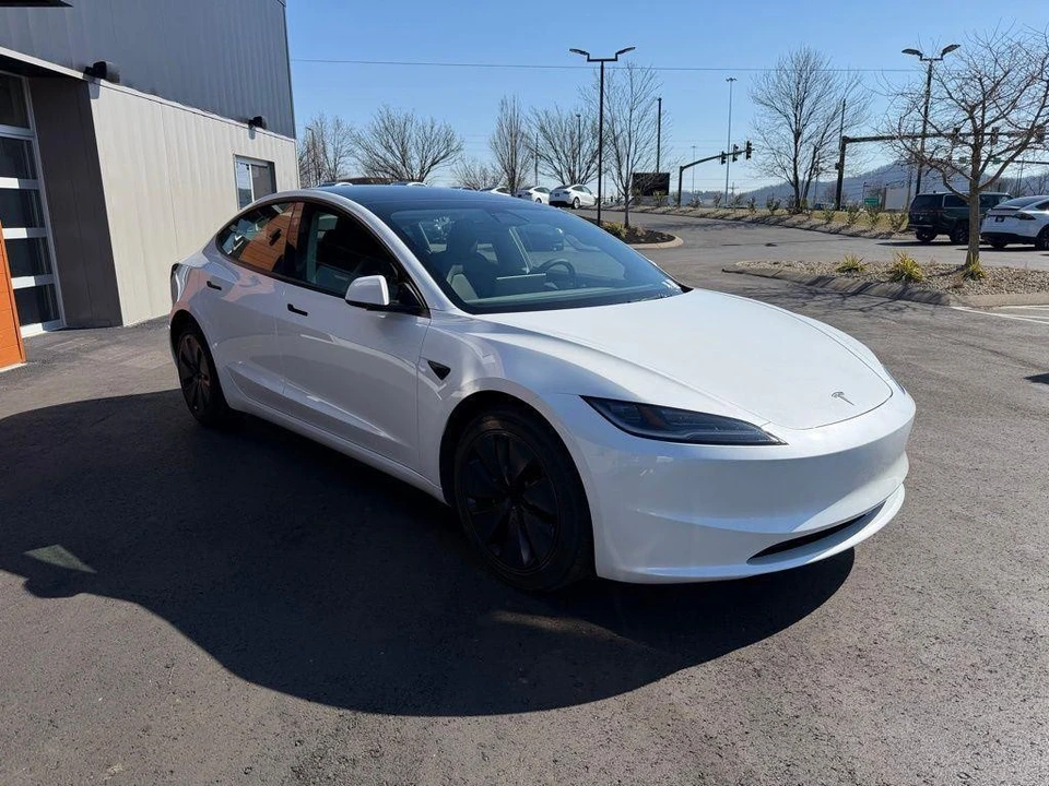 2026 Tesla Model 3 - Image 3 of 16