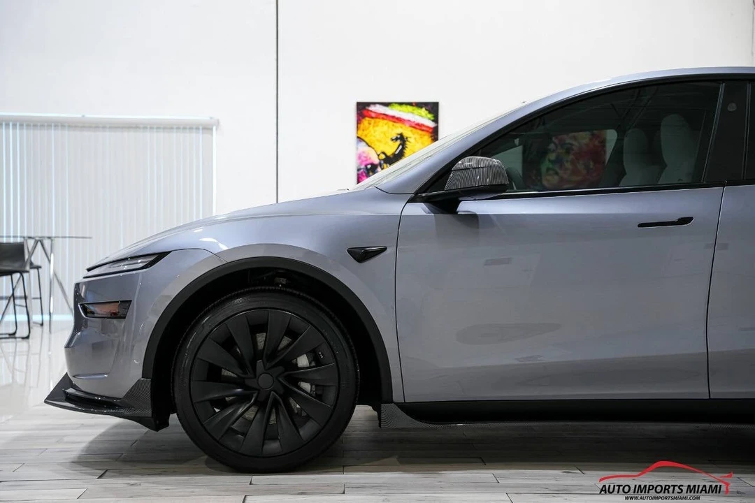 2026 Tesla Model S - Image 17 of 21