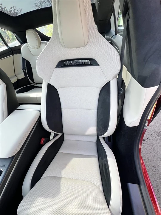 2026 Tesla Model S Plaid - Image 11 of 22