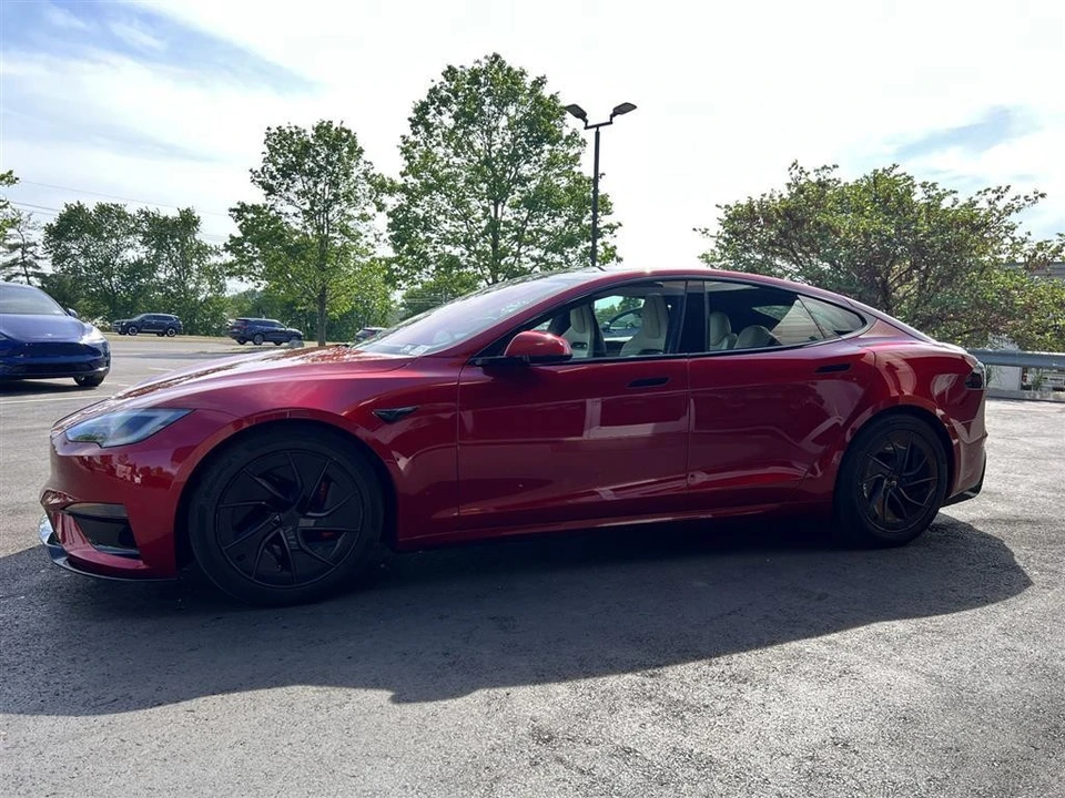 2026 Tesla Model S Plaid - Image 3 of 22