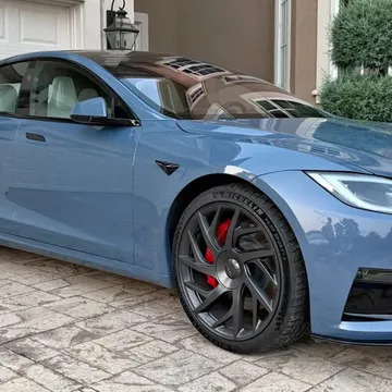 2026 Tesla Model S Plaid