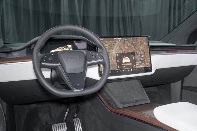 2026 Tesla Model X - Image 21 of 21