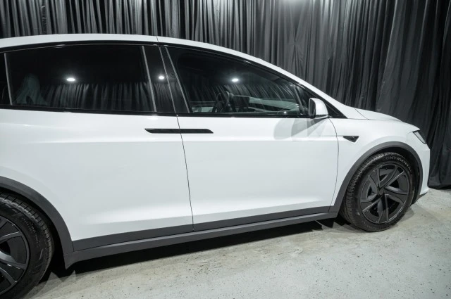 2026 Tesla Model X - Image 6 of 21