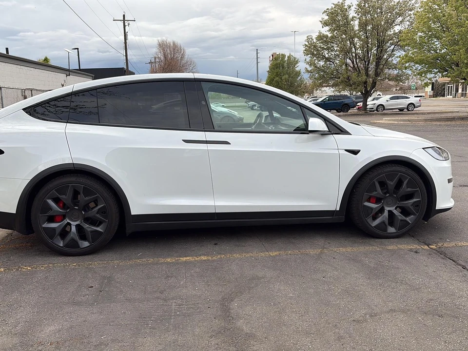 2026 Tesla Model X Plaid - Image 4 of 21